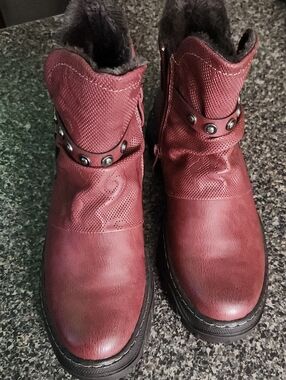 Patrizia By Spring Step Burgundy Red Ankle Boots with Stud Detail Size 8.5 - 9